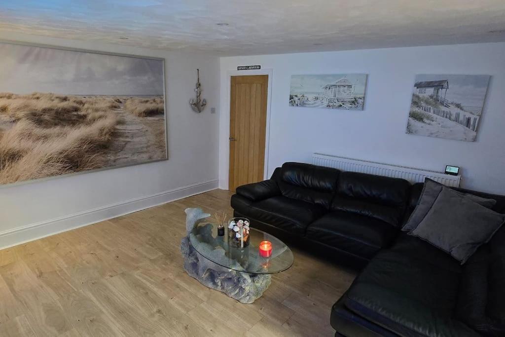 Welcome To The Beach House! Rhos-on-Sea Exterior photo