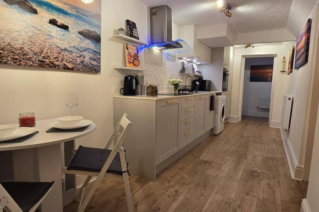 Welcome To The Beach House! Rhos-on-Sea Exterior photo